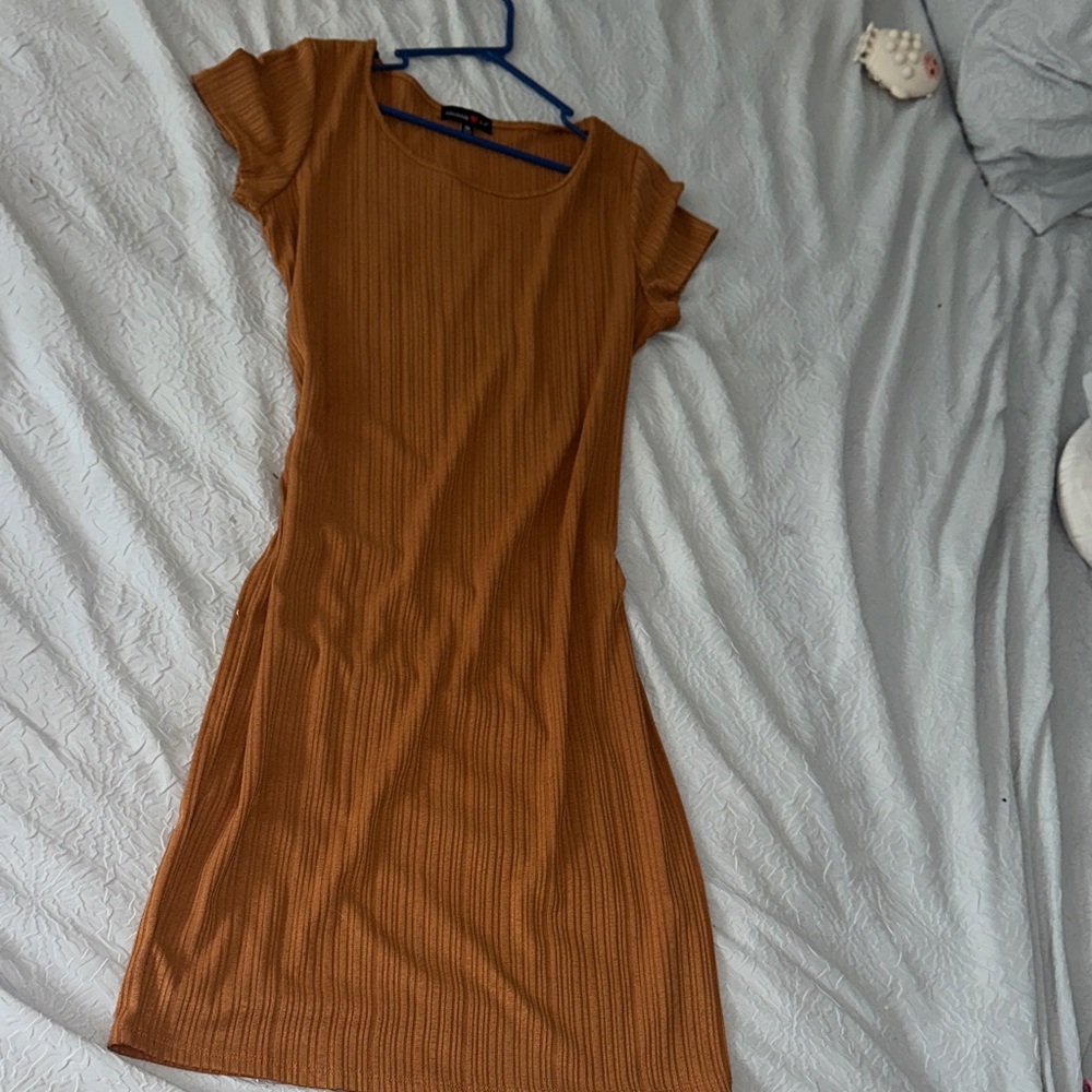 Ribbed Short Sleeve Mini Dress - Rust - Picture 2 of 3